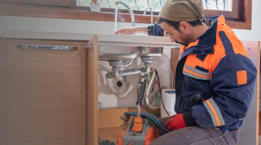 Professional emergency plumbing in Bladensburg, OH